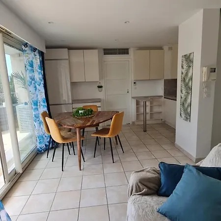 Apartment Les Suites De Robinson - Appart Eden Blue Mandelieu-la-Napoule